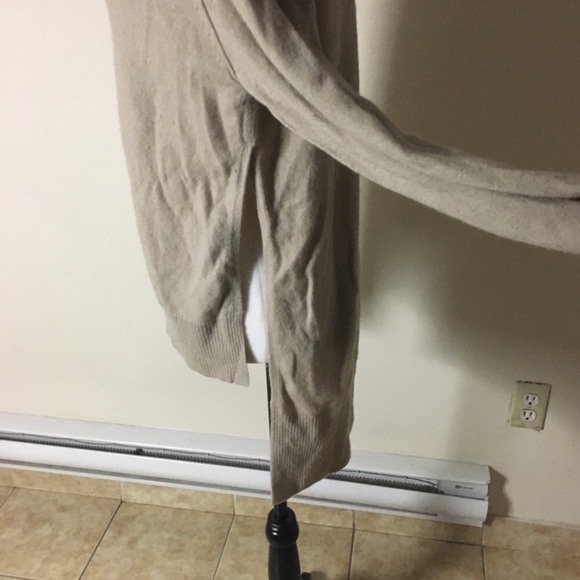 Buy One Get One Free Brochu Walker Beige Cashmere Turtleneck Size: Large - Picture 2 of 8